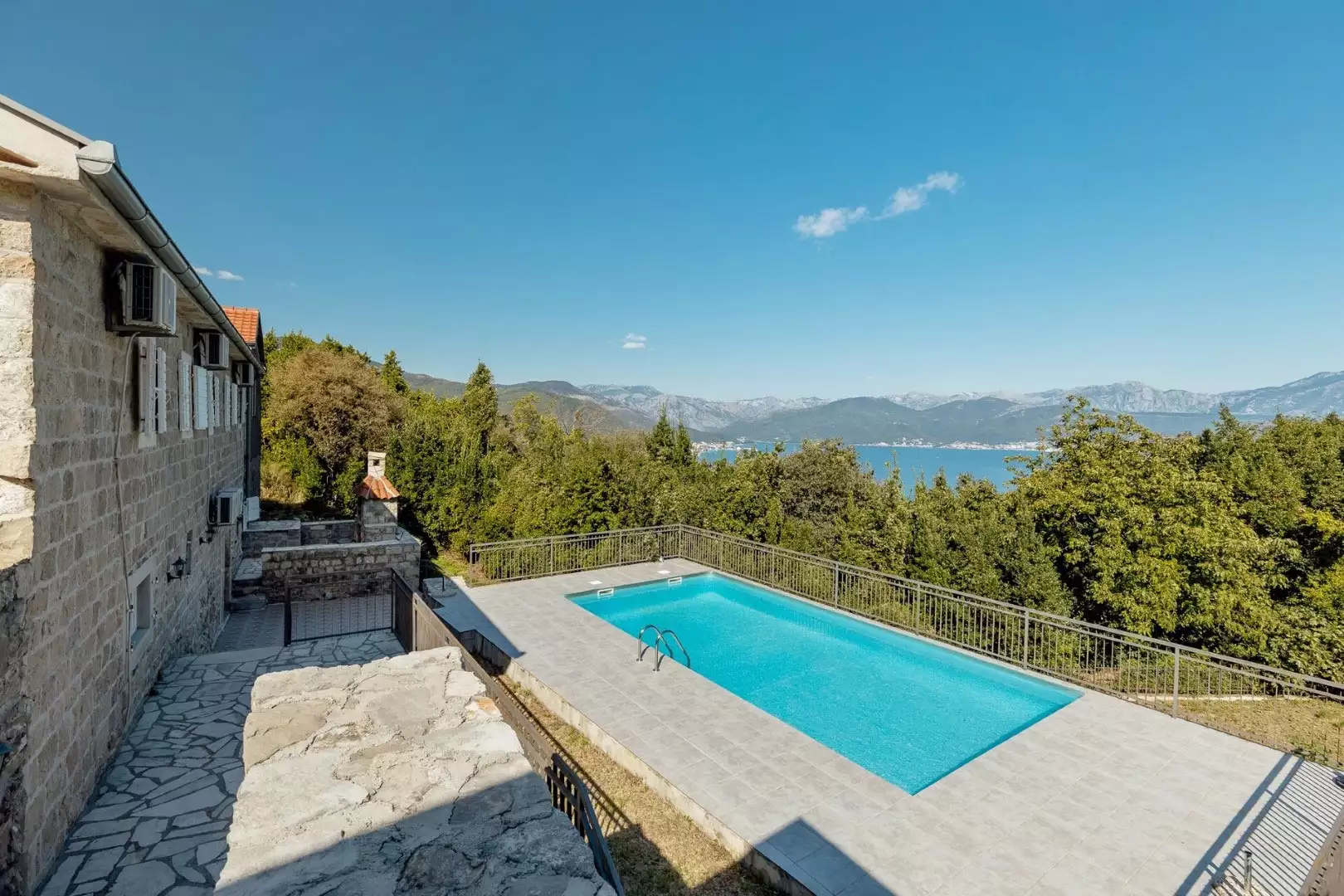 Вилла 176м² в Черногории, Кримовица. Стоимостью 595000€ аренда фото-2