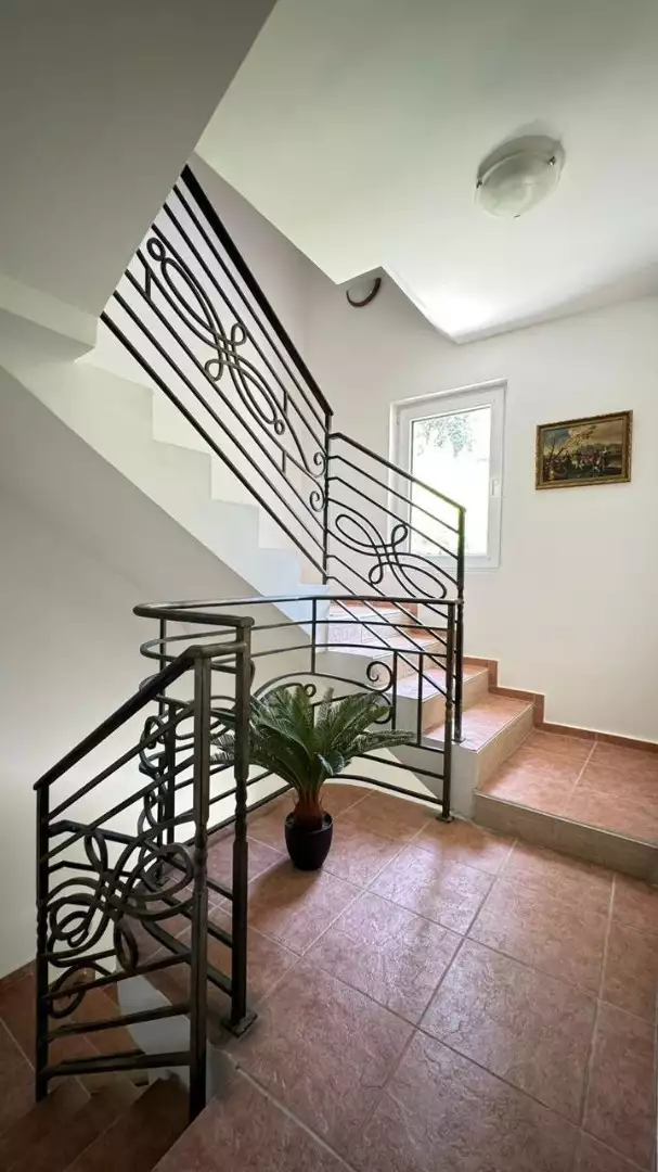 Дом 320м² в Черногории, Бар. Стоимостью 390000€ аренда фото-11