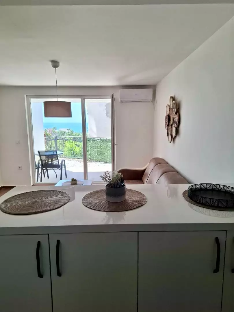 Квартира 54м² в Черногории, Добра Вода. Стоимостью 113000€ аренда фото-1