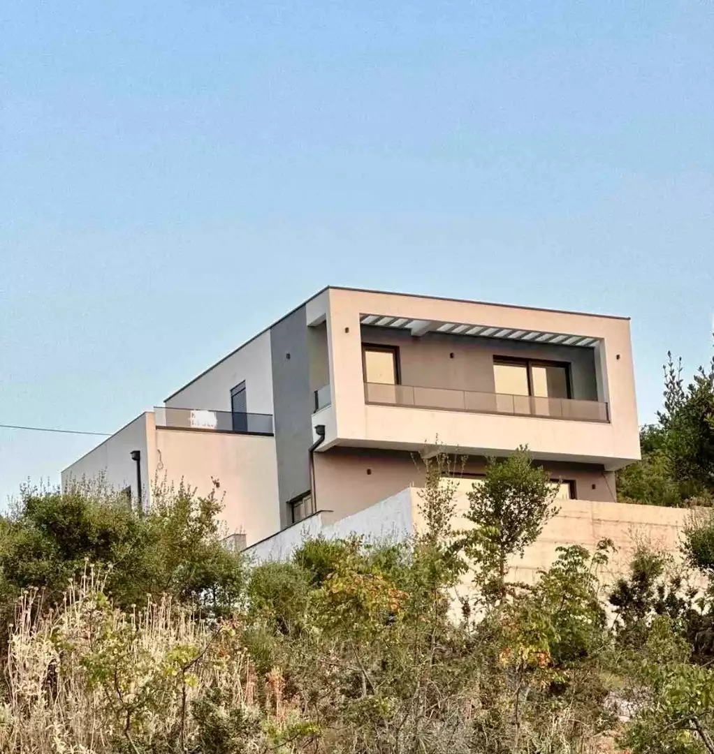 Дом 220м² в Черногории, Бар. Стоимостью 320000€ аренда фото-4