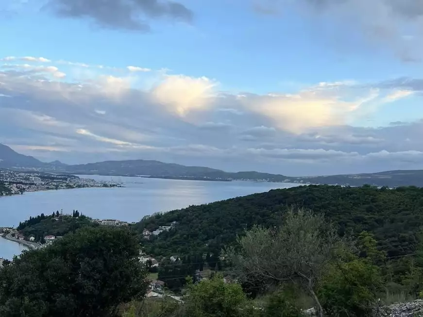 Земельный участок 1м² в Черногории, Каменари. Стоимостью 44000€ аренда фото-4