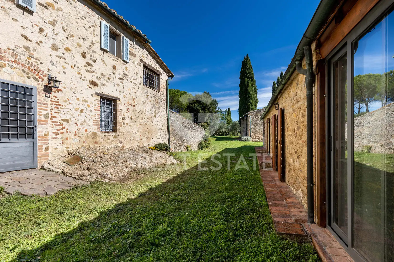 Дом 607м² в Италии, Сиена. Стоимостью 995000€ аренда фото-5