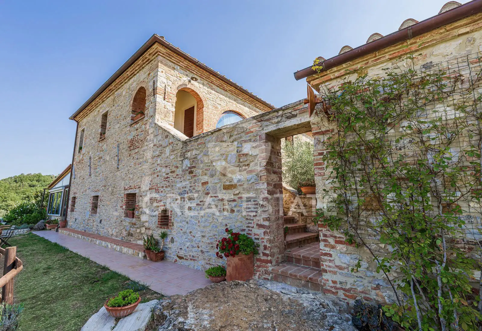 Дом 876м² в Италии, Сиена. Стоимостью 2500000€ аренда фото-11