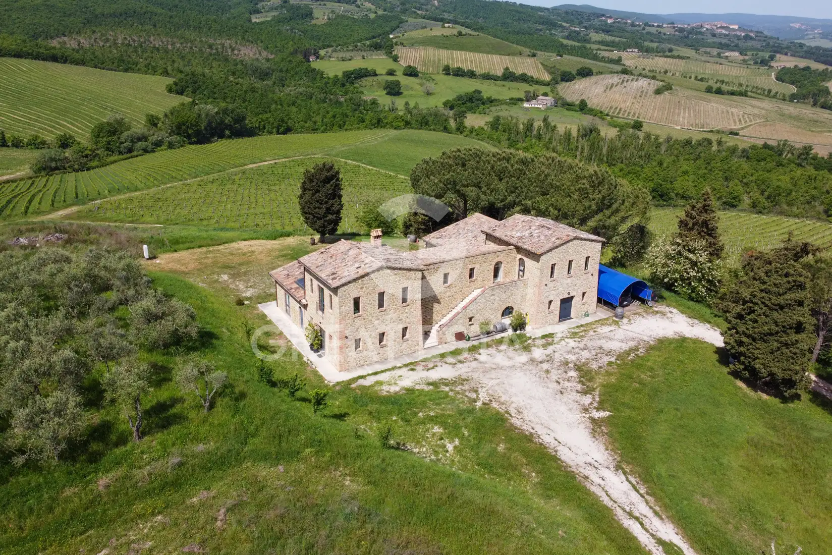 Дом 558м² в Италии, Терни. Стоимостью 2300000€ аренда фото-1
