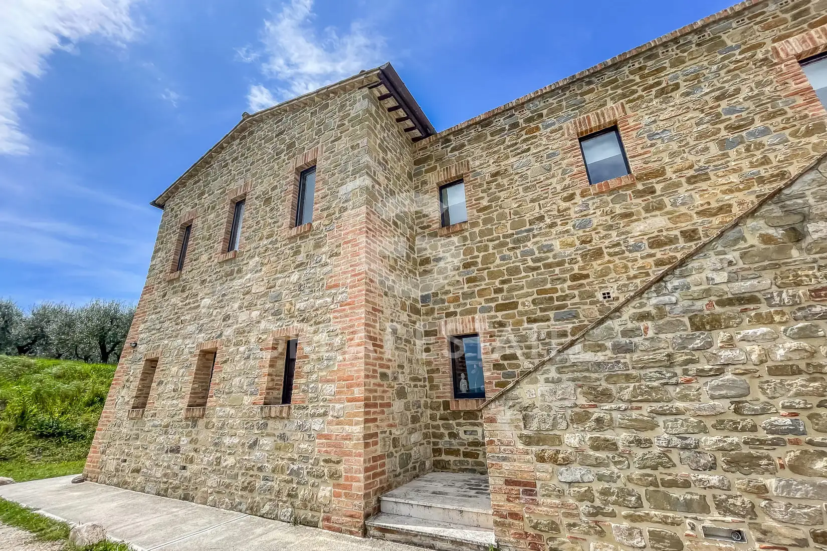 Дом 558м² в Италии, Терни. Стоимостью 2300000€ аренда фото-4