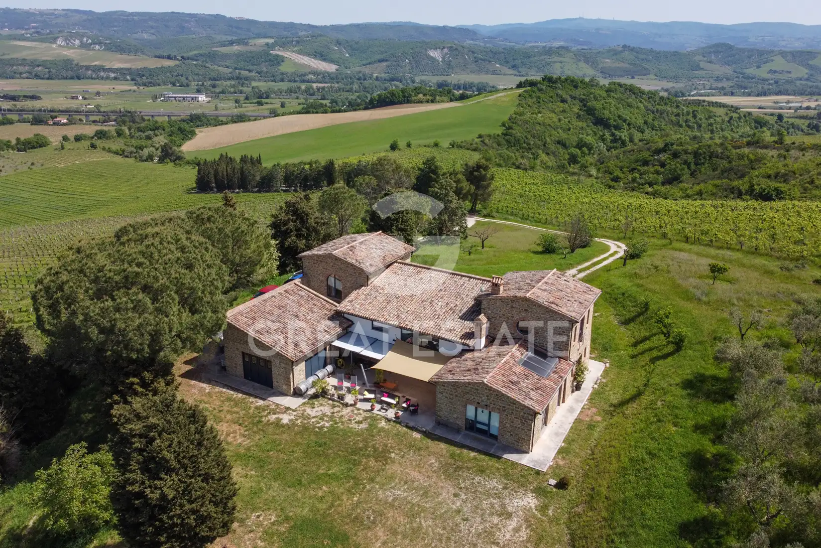 Дом 558м² в Италии, Терни. Стоимостью 2300000€ аренда фото-8