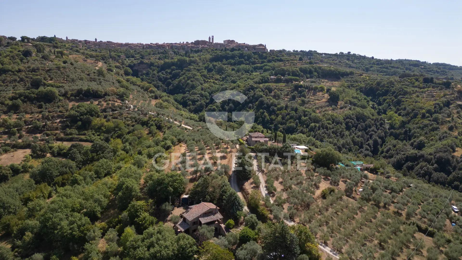 Дом 379м² в Италии, Перуджа. Стоимостью 790000€ аренда фото-1