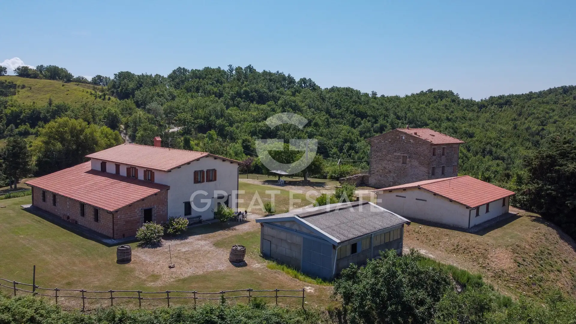 Дом 760м² в Италии, Перуджа. Стоимостью 890000€ аренда фото-2