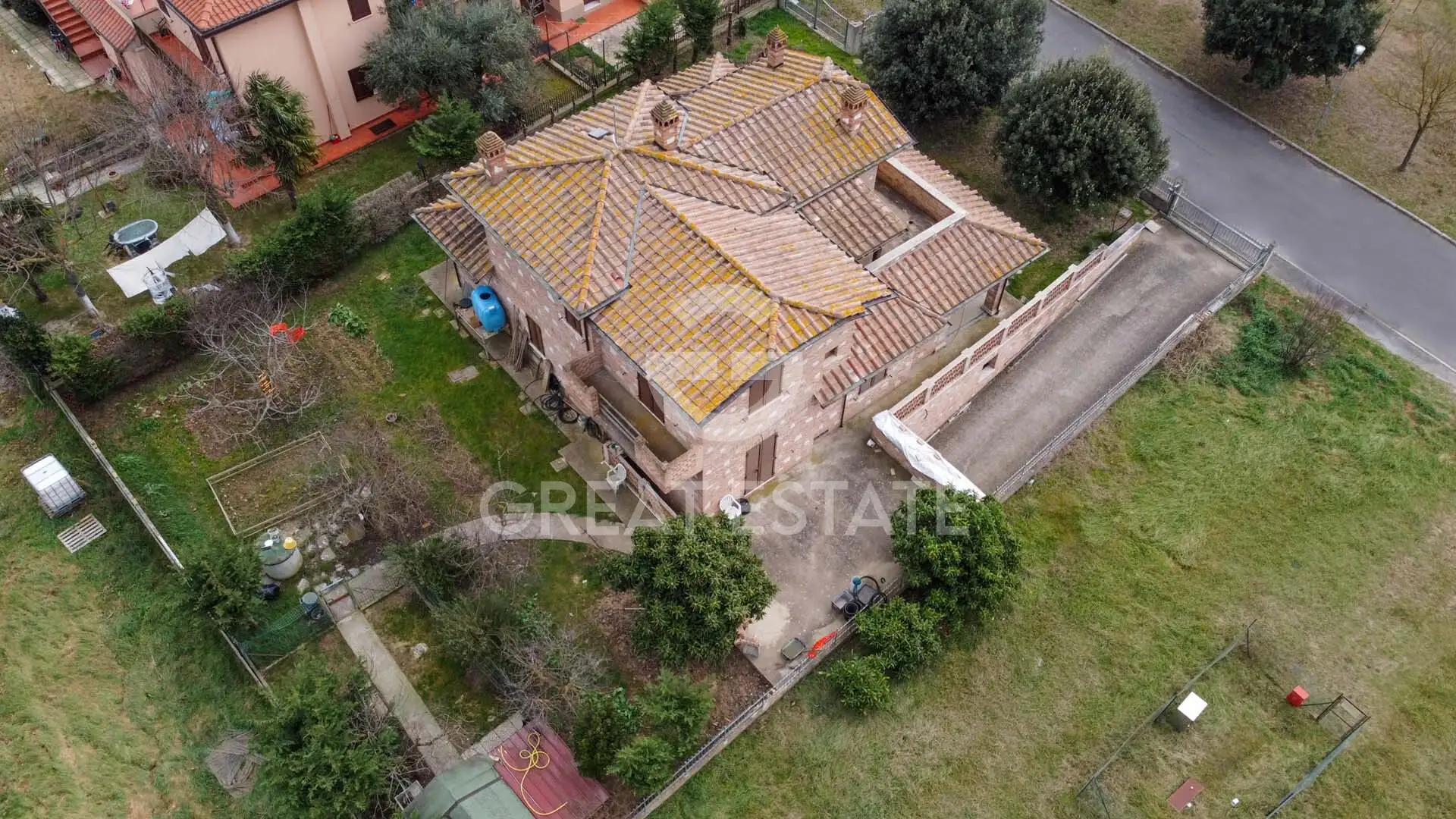 Дом 498м² в Италии, Перуджа. Стоимостью 420000€ аренда фото-4