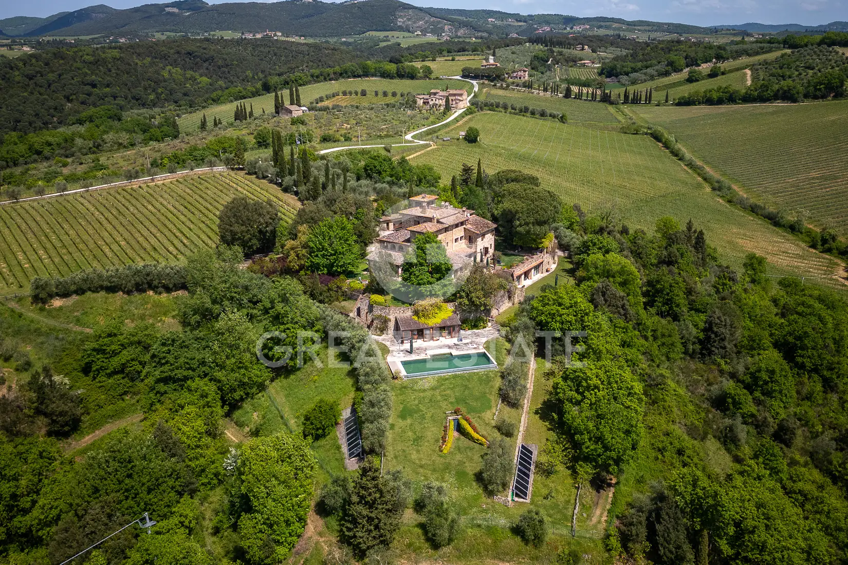 Дом 1198м² в Италии, Сиена. Стоимостью 9000000€ аренда фото-1