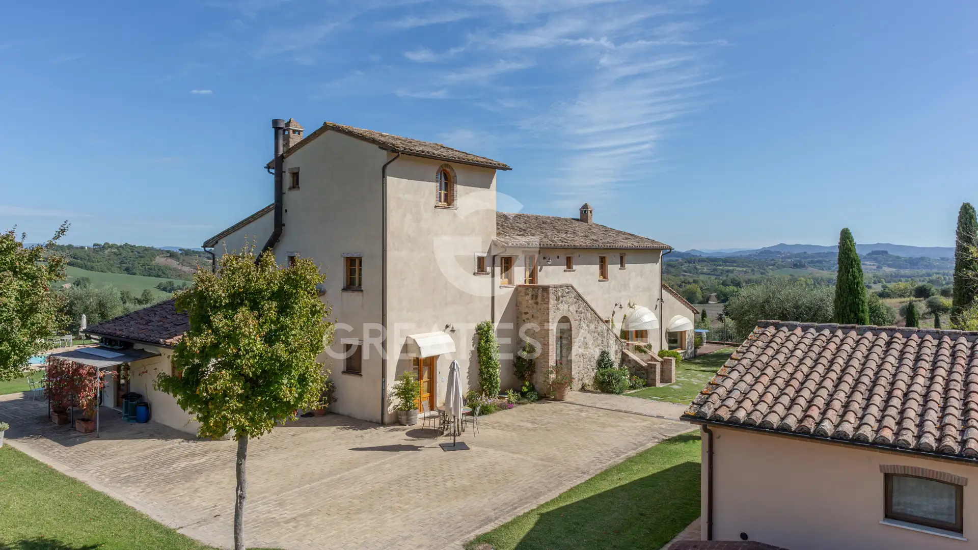 Дом 4584м² в Италии, Сиена. Стоимостью 15000000€ аренда фото-13