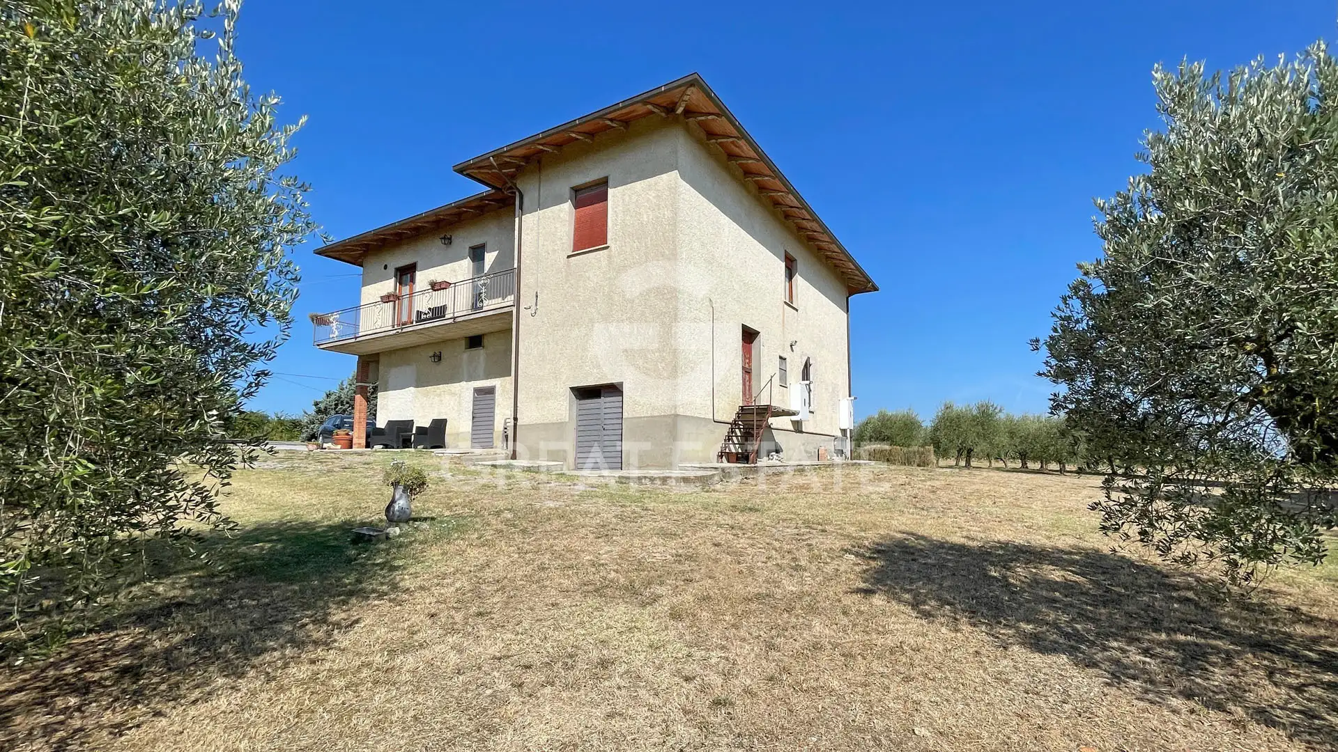 Дача 610м² в Италии, Сиена. Стоимостью 860000€ аренда фото-5