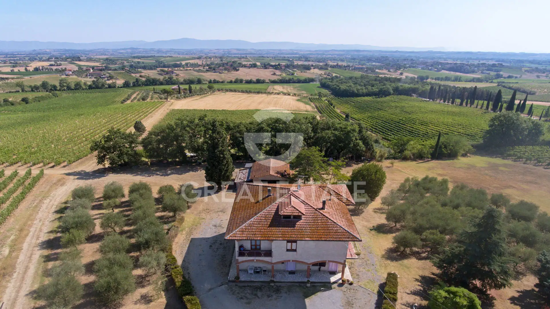 Дача 610м² в Италии, Сиена. Стоимостью 860000€ аренда фото-10