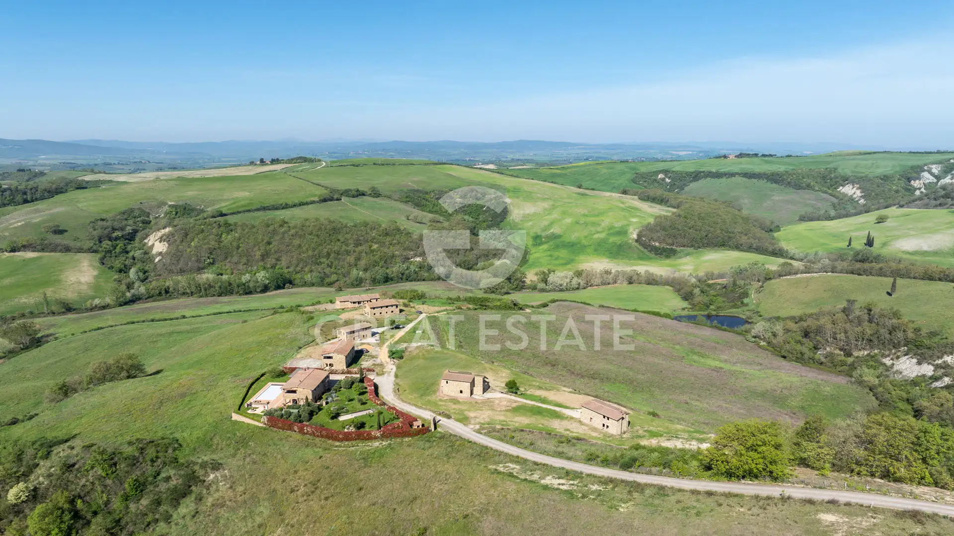 Дом 255м² в Италии, Сиена. Стоимостью 1070000€ аренда фото-4