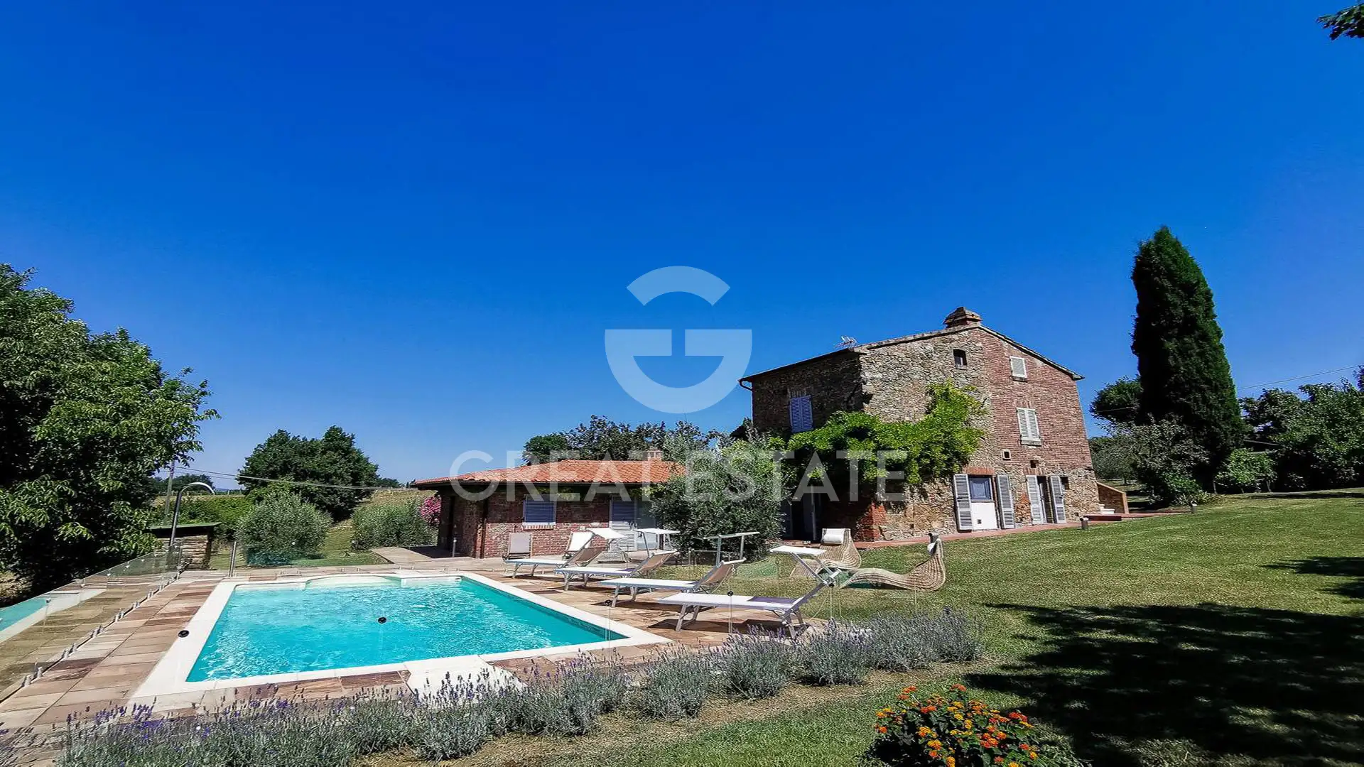 Дом 252м² в Италии, Ареццо. Стоимостью 890000€ аренда фото-2