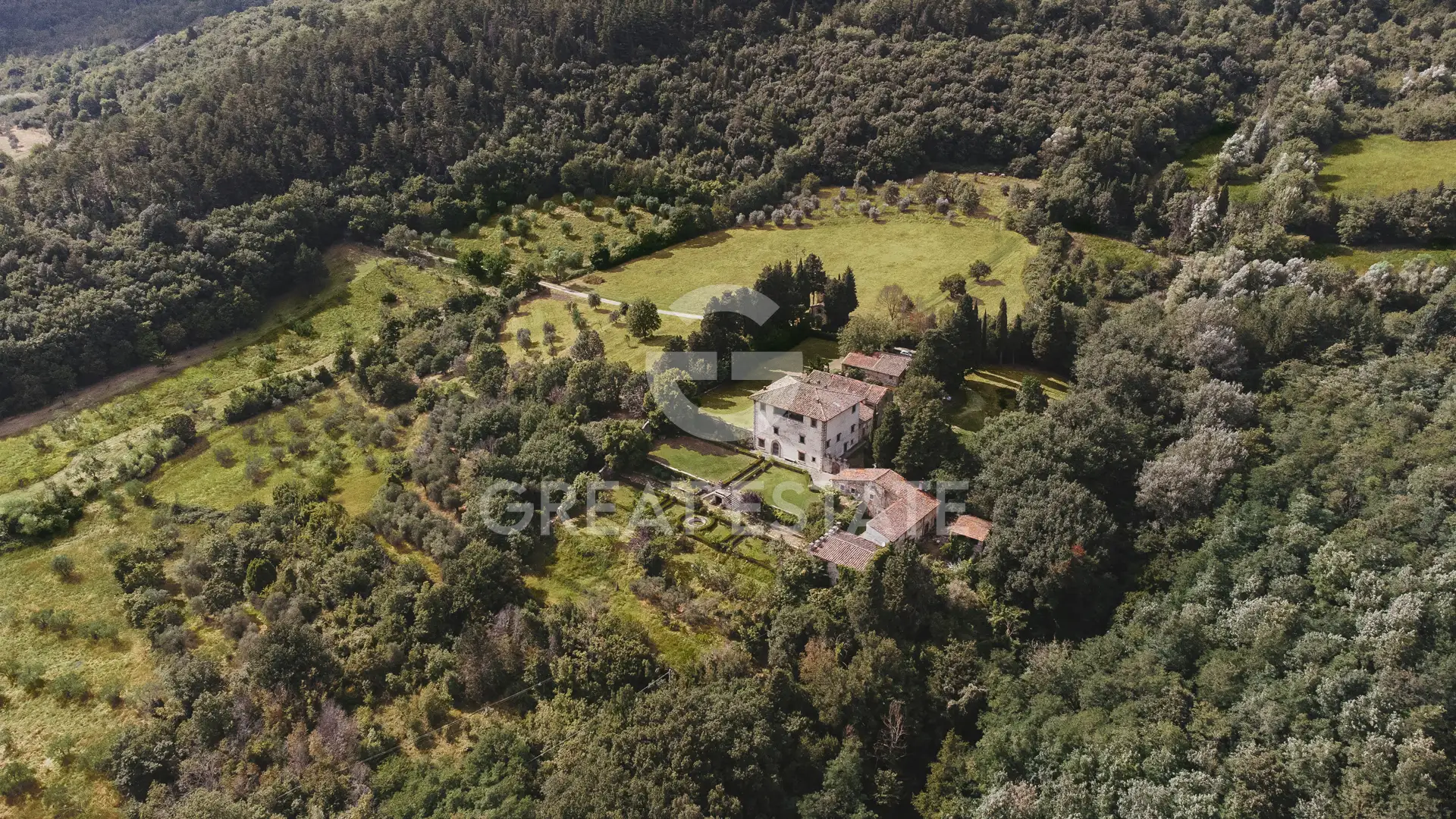 Дом 1963м² в Италии, Флоренция. Стоимостью 3800000€ аренда фото-2