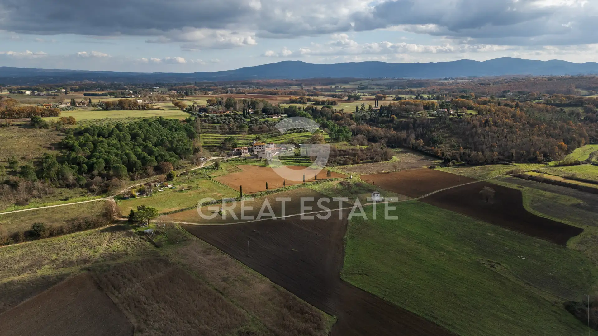 Дом 1412м² в Италии, Сиена. Стоимостью 1190000€ аренда фото-3