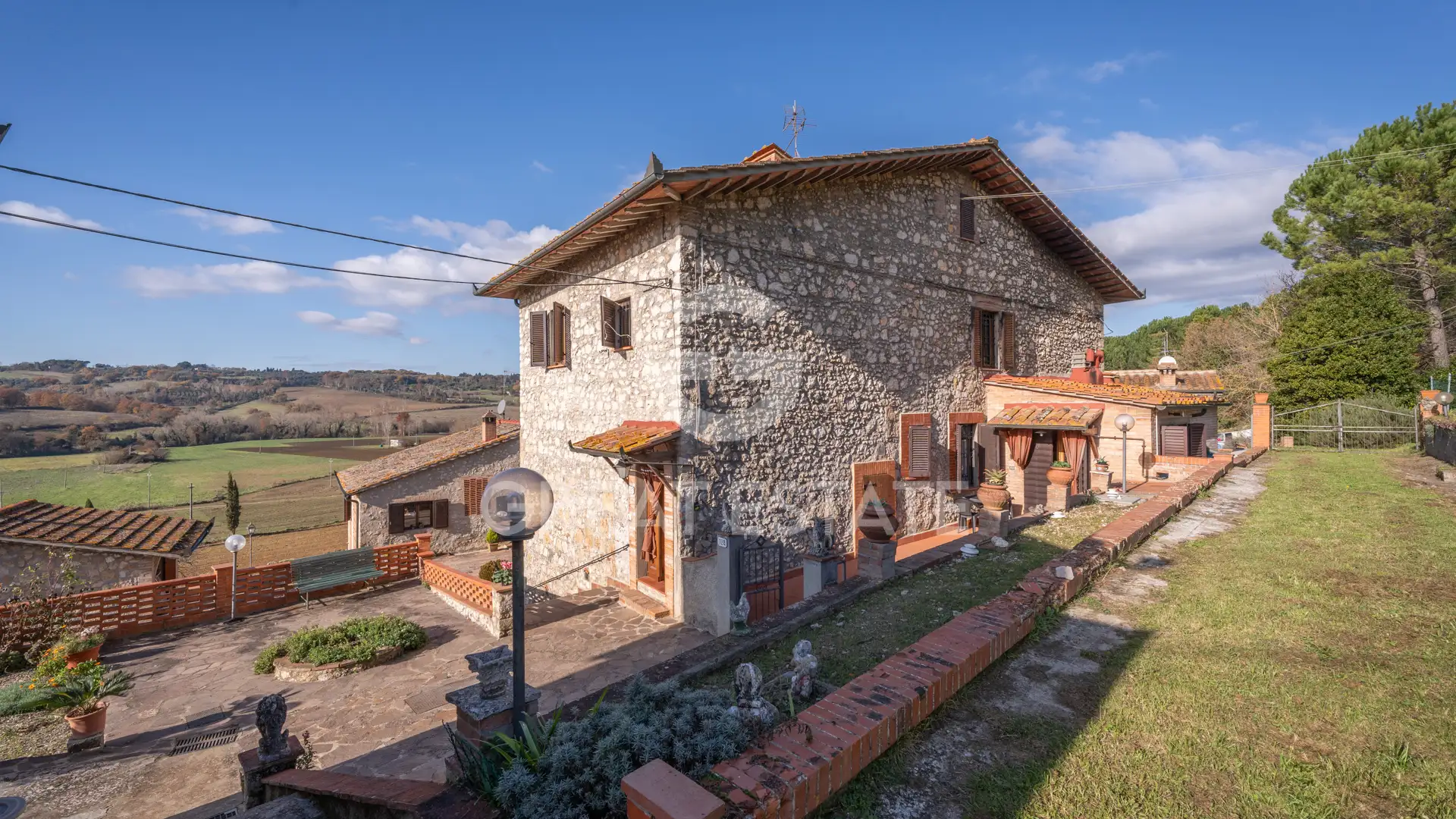 Дом 1412м² в Италии, Сиена. Стоимостью 1190000€ аренда фото-12