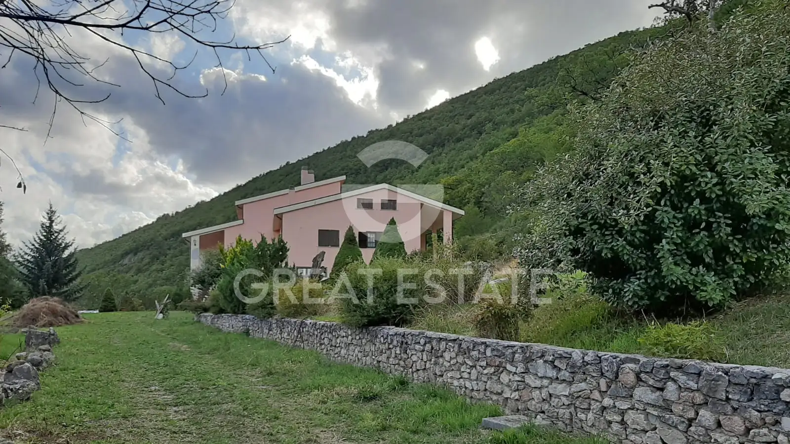 Вилла 802м² в Италии, Перуджа. Стоимостью 690000€ аренда фото-2