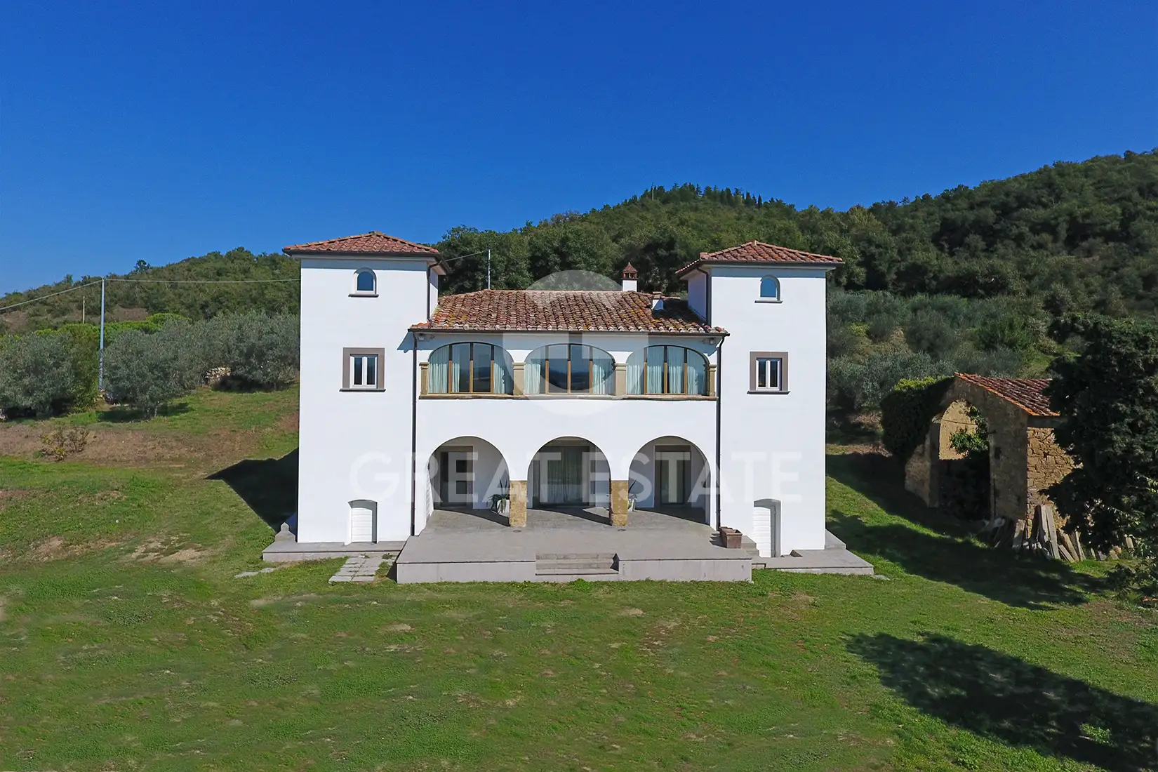 Вилла 796м² в Италии, Ареццо. Стоимостью 1750000€ аренда фото-2