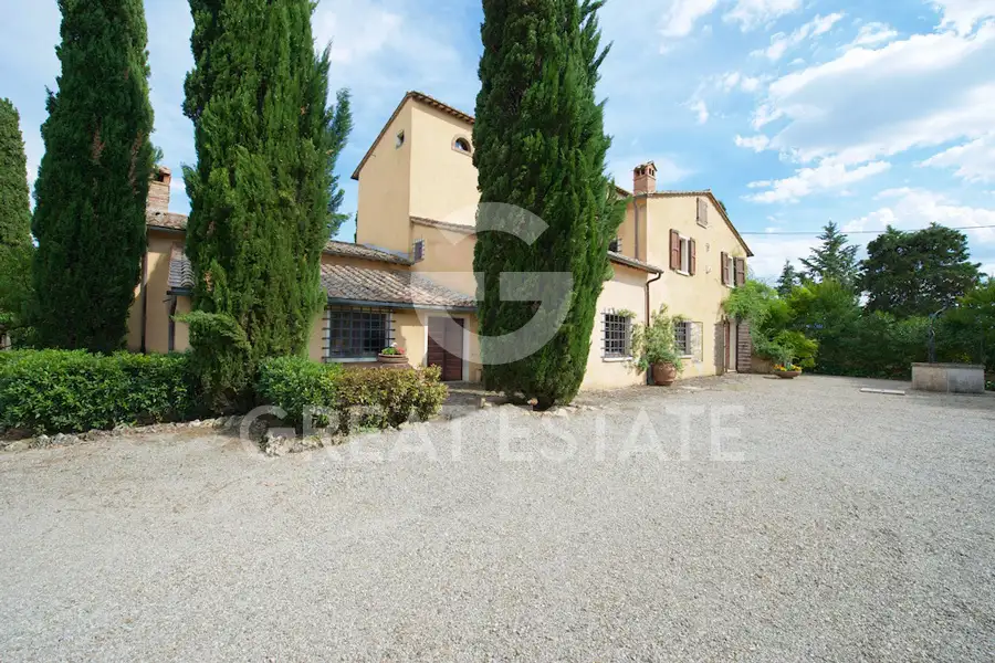 Вилла 880м² в Италии, Сиена. Стоимостью 1630000€ аренда фото-4
