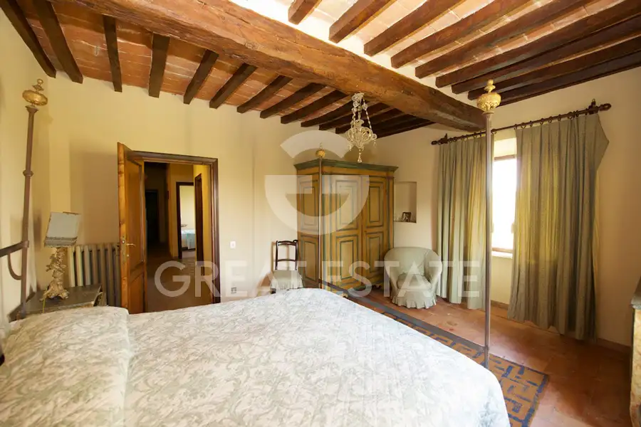 Вилла 880м² в Италии, Сиена. Стоимостью 1630000€ аренда фото-11