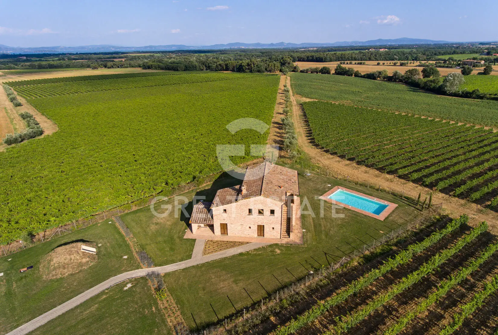 Дом 305м² в Италии, Ареццо. Стоимостью 1200000€ аренда фото-1