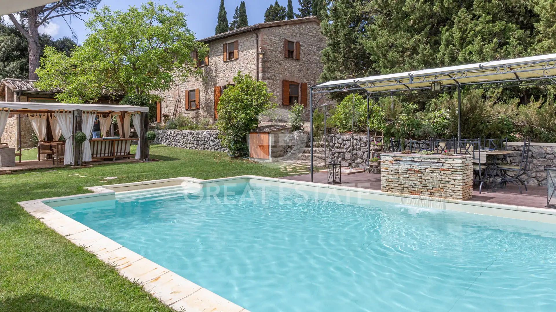 Дом 447м² в Италии, Сиена. Стоимостью 1490000€ аренда фото-2