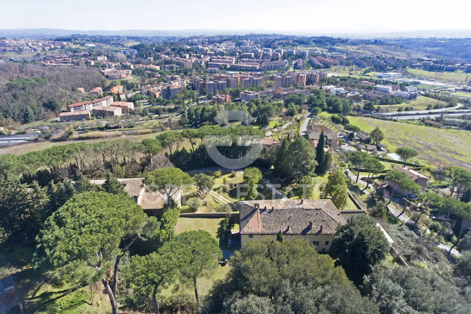 Дом 2325м² в Италии, Сиена. Стоимостью 2950000€ аренда фото-7