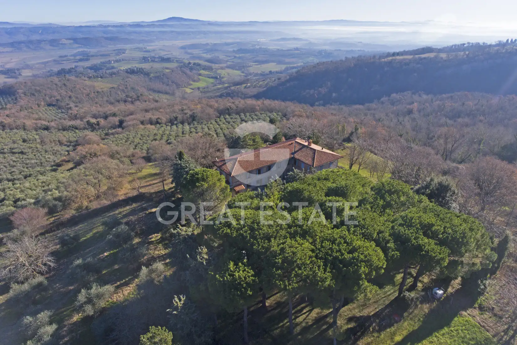 Дом 890м² в Италии, Сиена. Стоимостью 1450000€ аренда фото-14