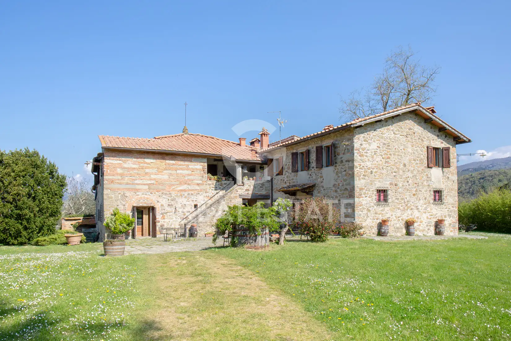 Дом 1563м² в Италии, Флоренция. Стоимостью 1950000€ аренда фото-4