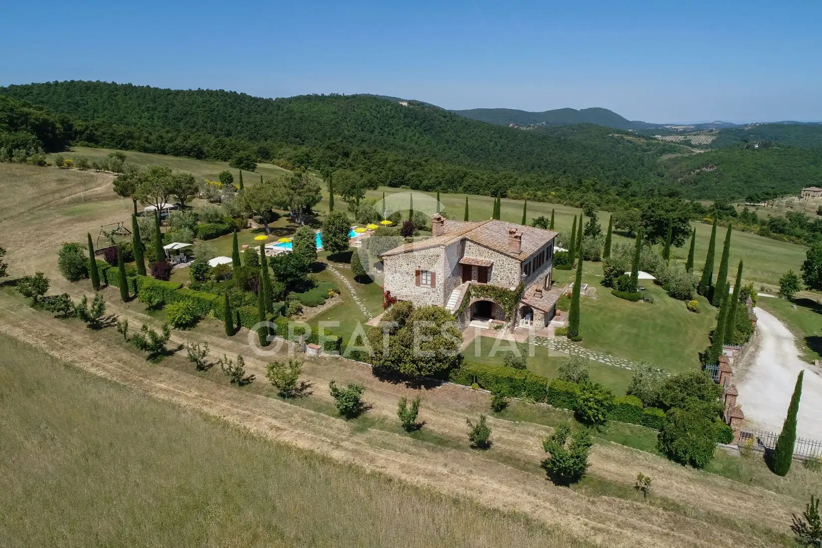 Дом 937м² в Италии, Сиена. Стоимостью 3900000€ аренда фото-13