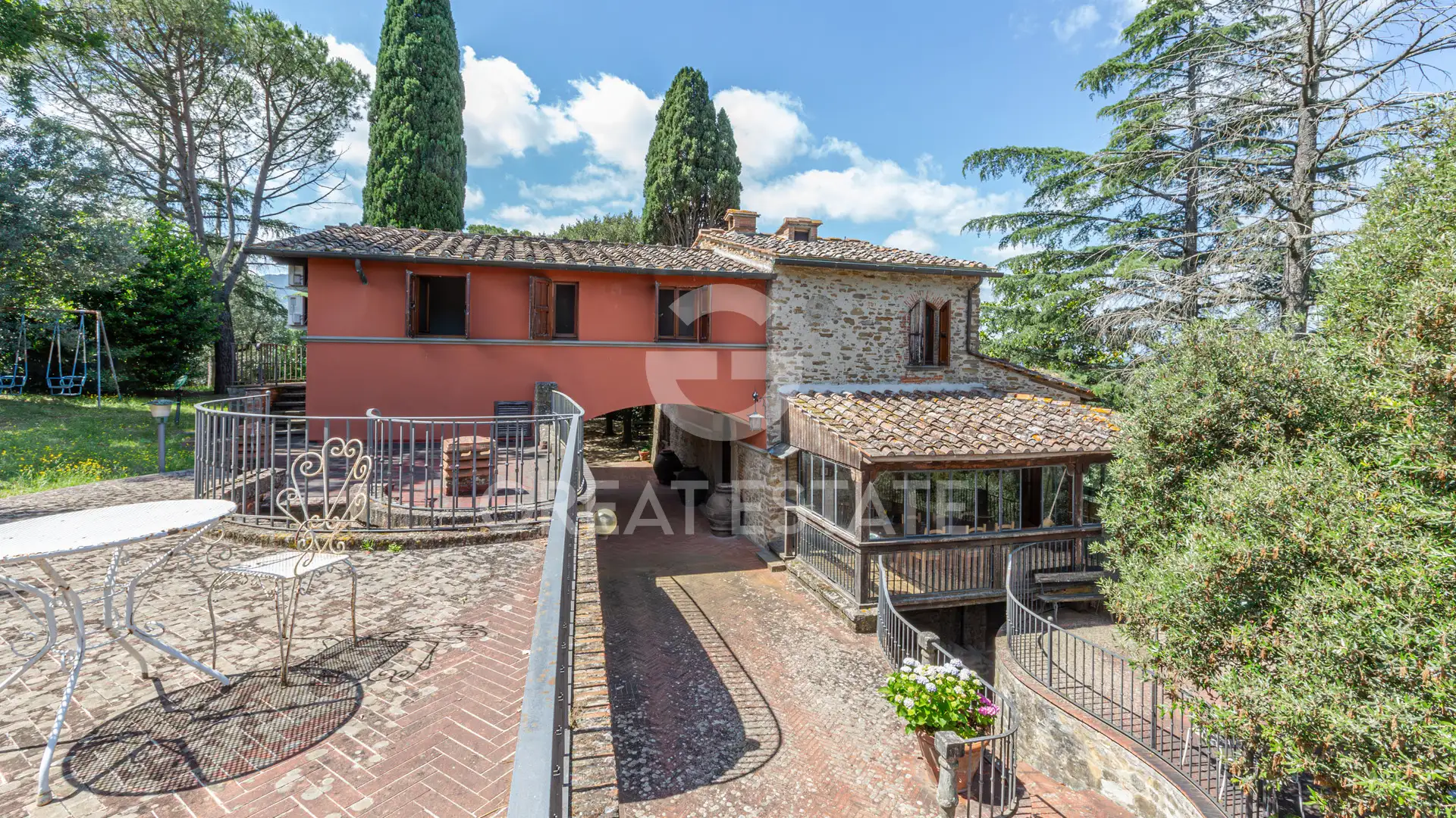 Дом 630м² в Италии, Ареццо. Стоимостью 980000€ аренда фото-1