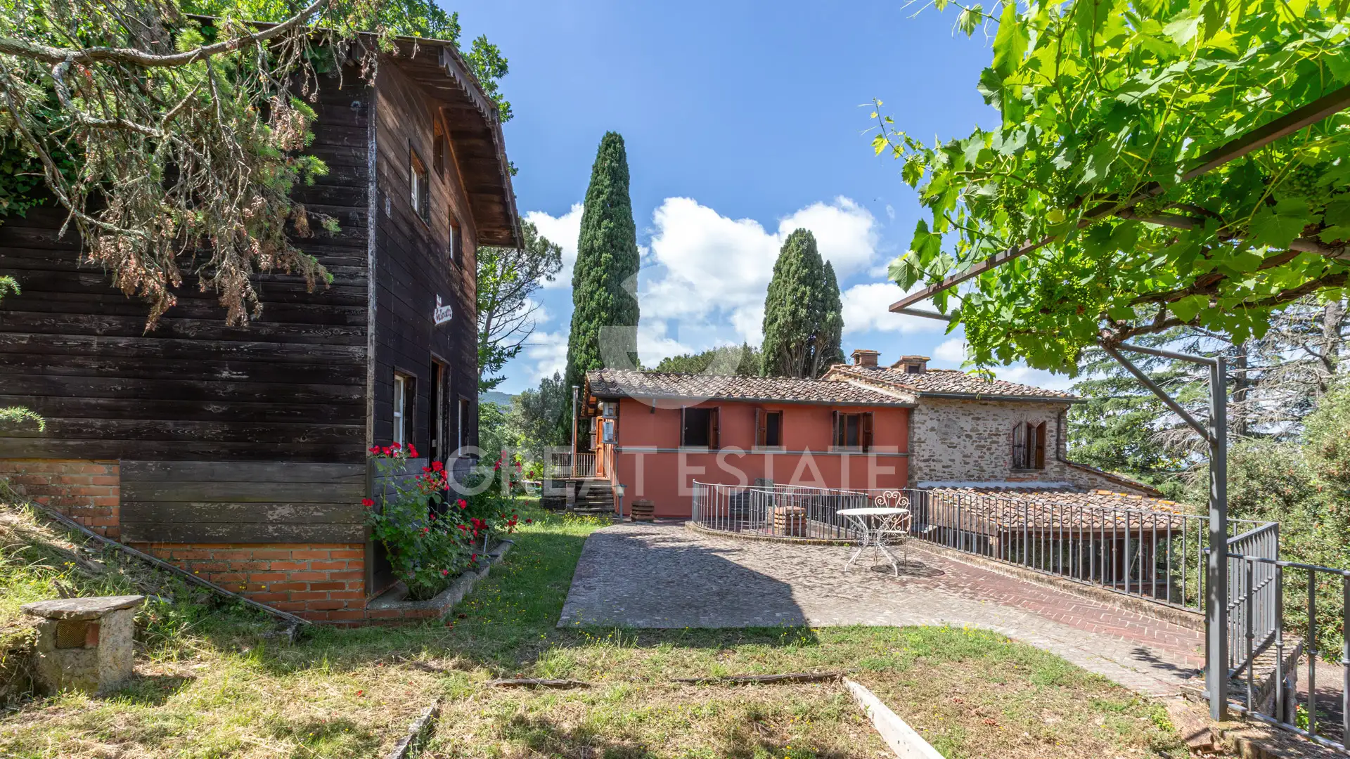 Дом 630м² в Италии, Ареццо. Стоимостью 980000€ аренда фото-14