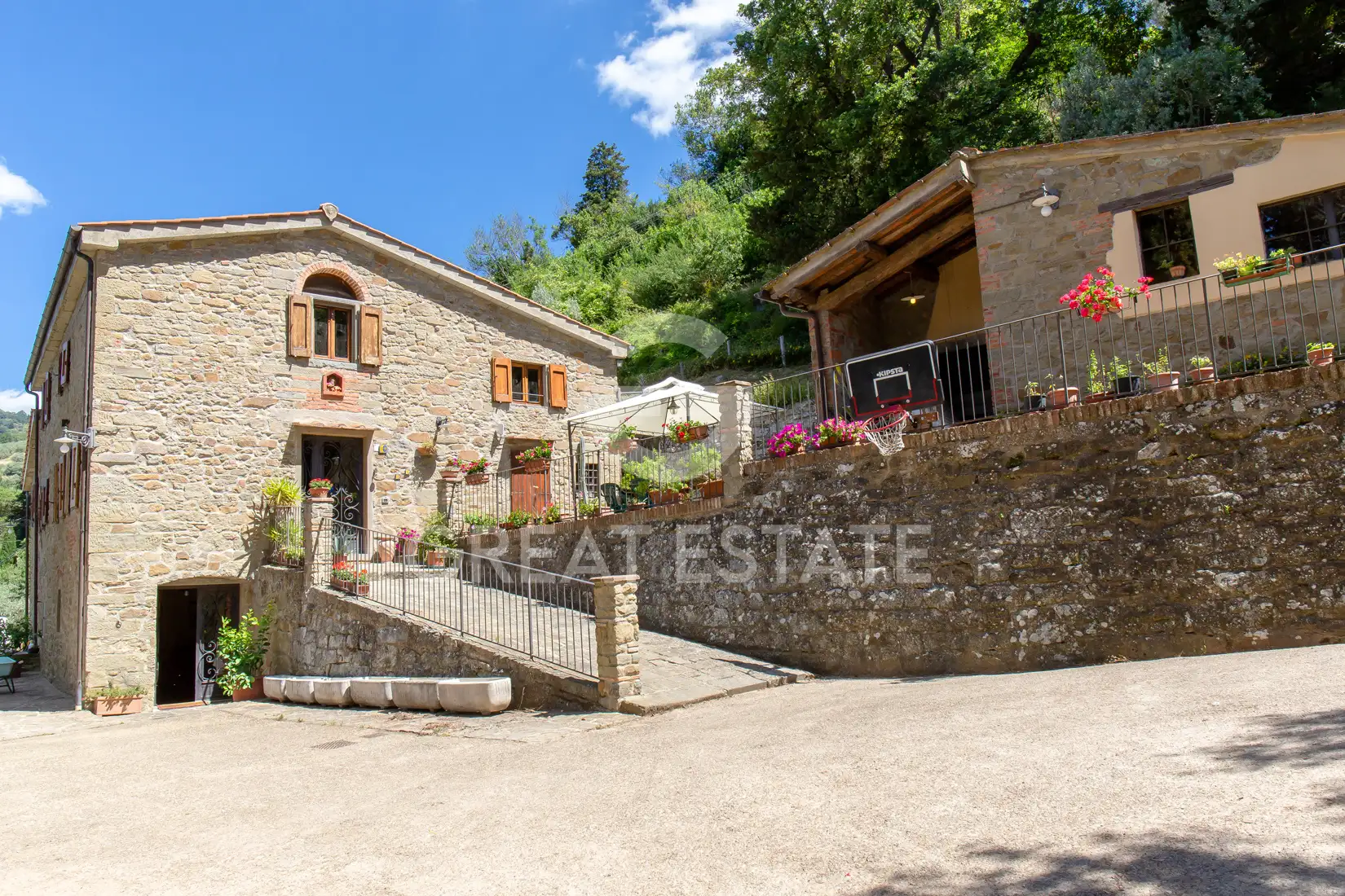 Дом 926м² в Италии, Ареццо. Стоимостью 1500000€ аренда фото-4