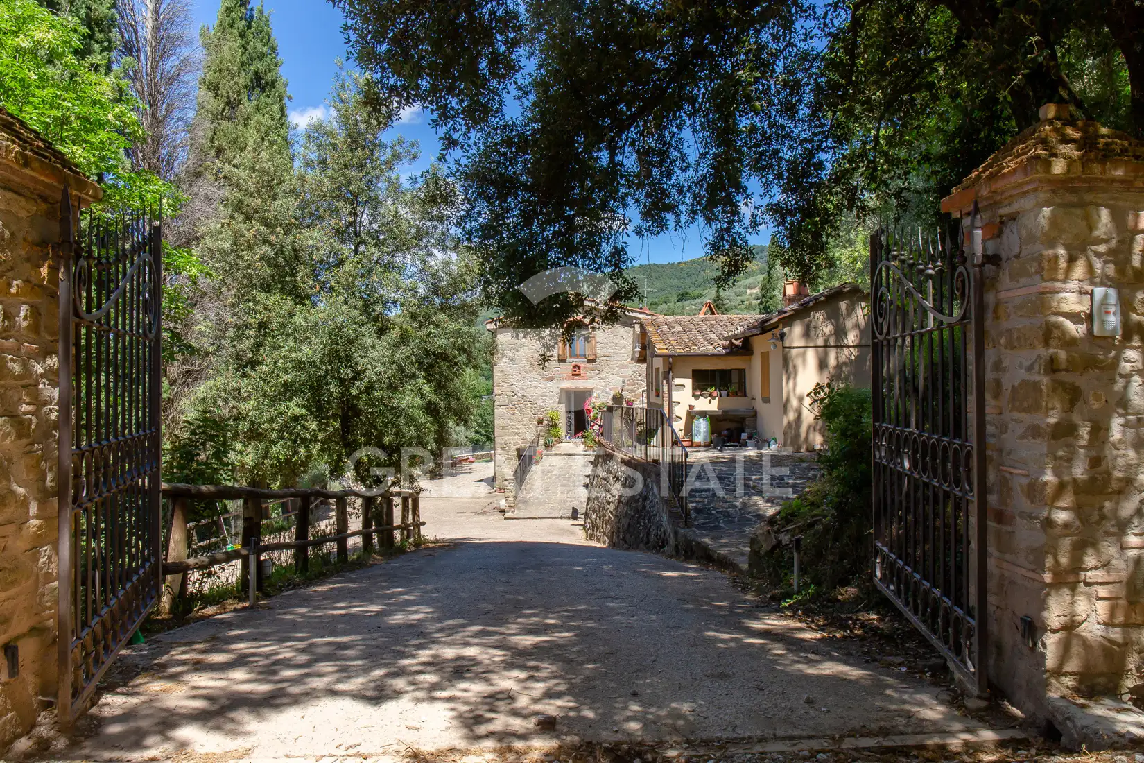 Дом 926м² в Италии, Ареццо. Стоимостью 1500000€ аренда фото-13