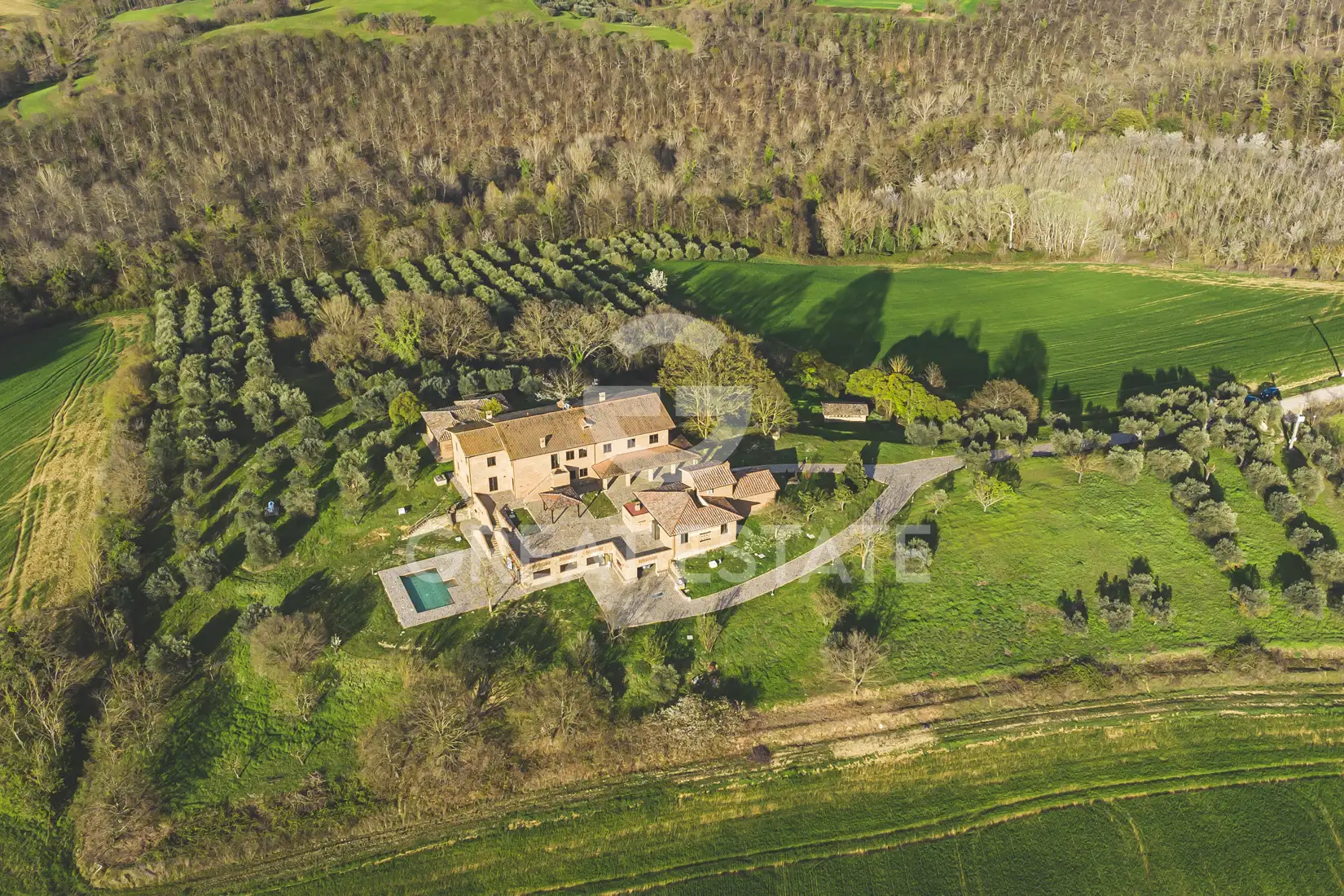 Дом 1648м² в Италии, Перуджа. Стоимостью 3000000€ аренда фото-6