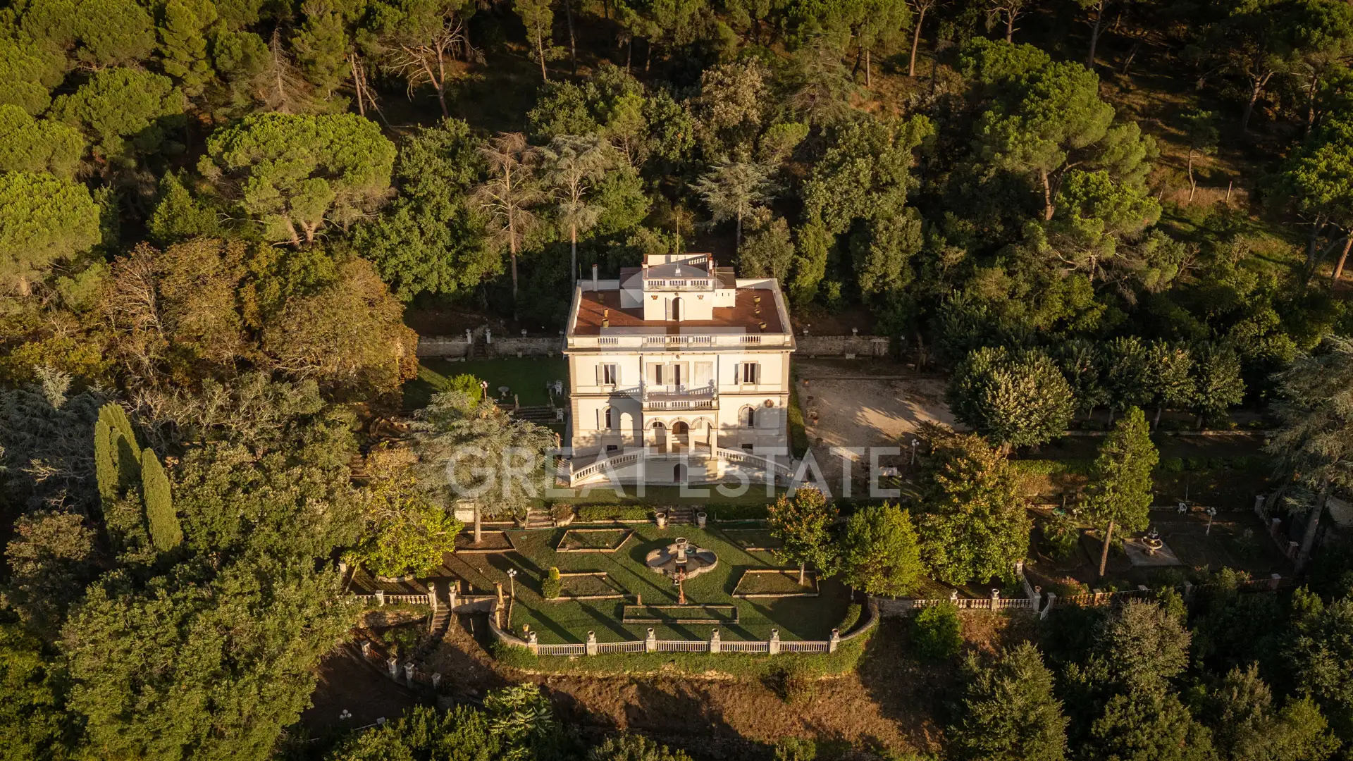 Вилла 1097м² в Италии, Перуджа. Стоимостью 2300000€ аренда фото-5