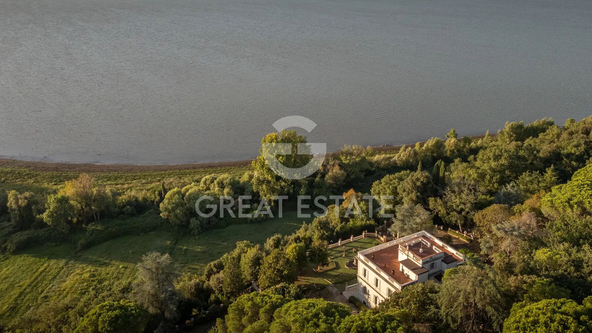 Вилла 1097м² в Италии, Перуджа. Стоимостью 2300000€ аренда фото-9