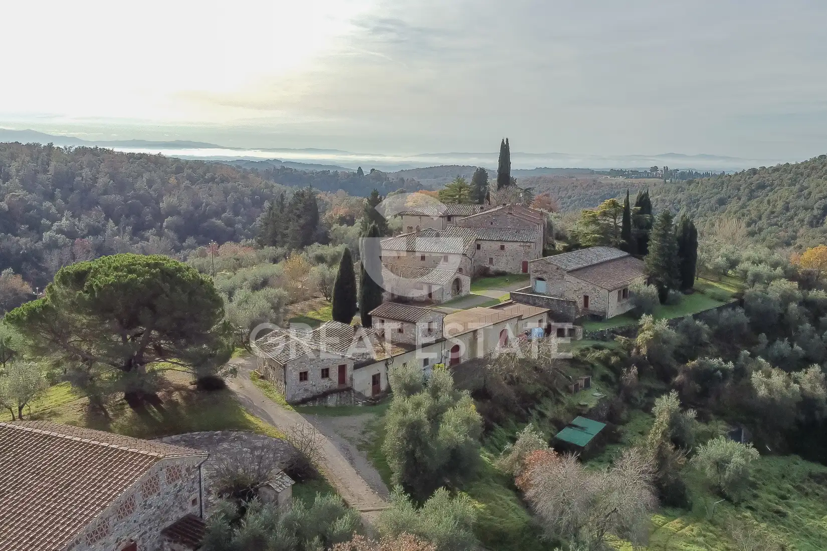 Дом 2745м² в Италии, Сиена. Стоимостью 2800000€ аренда фото-2