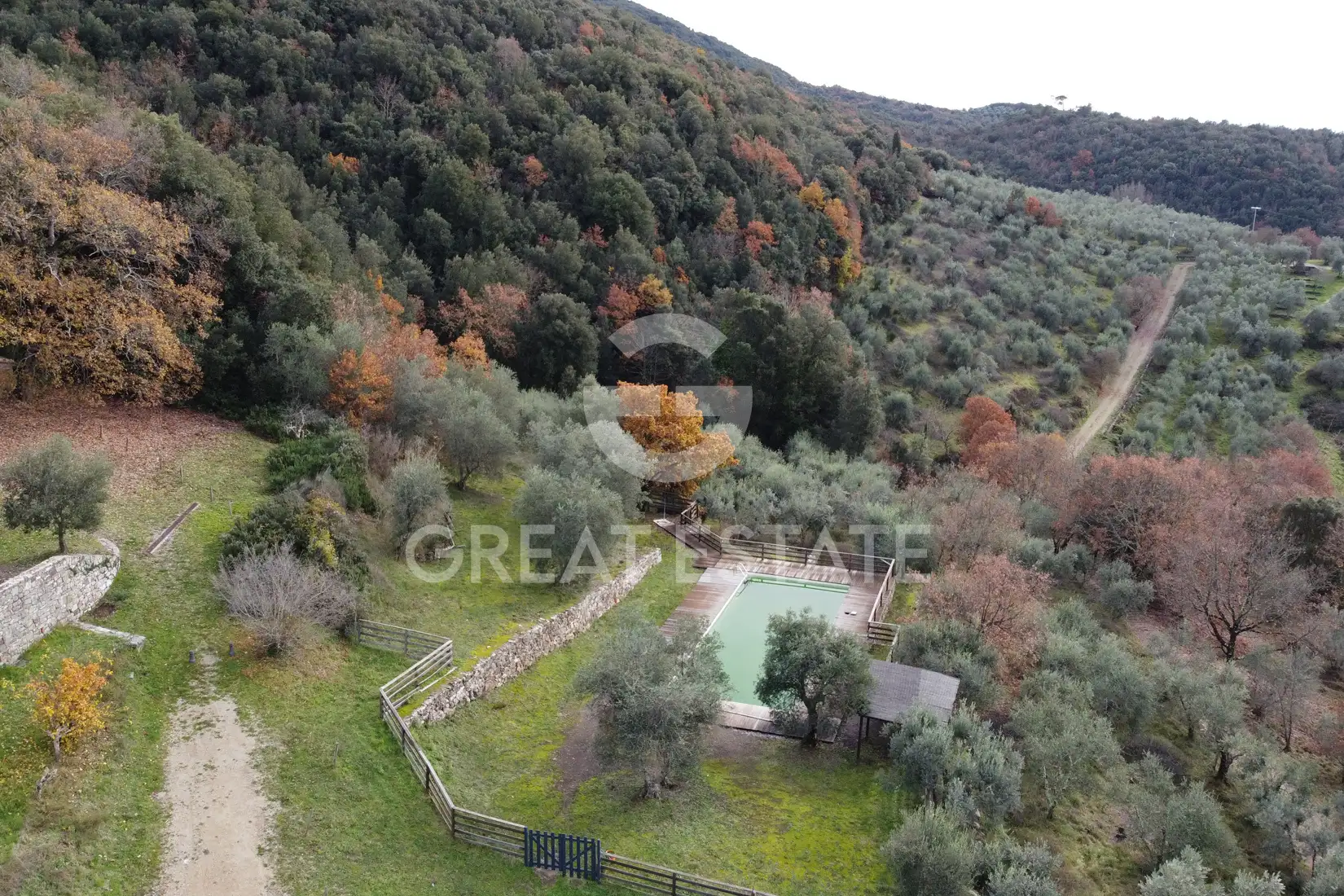 Дом 2745м² в Италии, Сиена. Стоимостью 2800000€ аренда фото-13