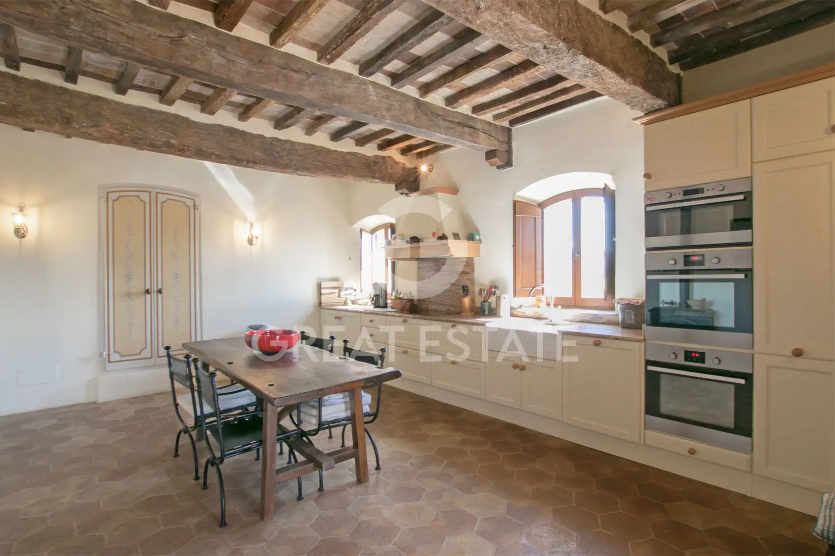 Дом 625м² в Италии, Перуджа. Стоимостью 1650000€ аренда фото-14
