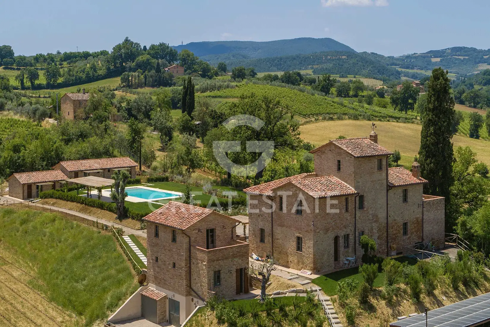 Дом 588м² в Италии, Сиена. Стоимостью 3800000€ аренда фото-15