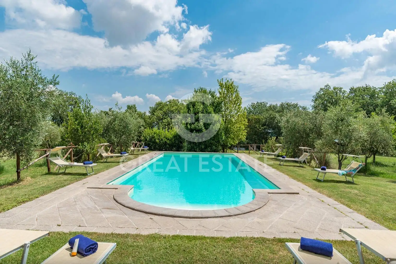 Дом 385м² в Италии, Ареццо. Стоимостью 1090000€ аренда фото-1
