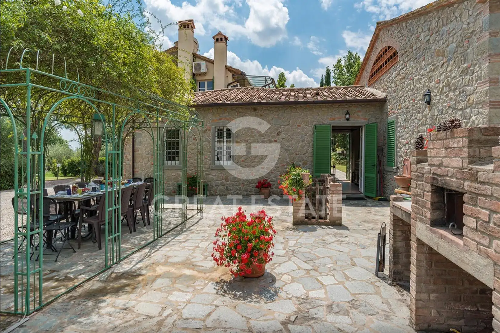 Дом 385м² в Италии, Ареццо. Стоимостью 1090000€ аренда фото-11
