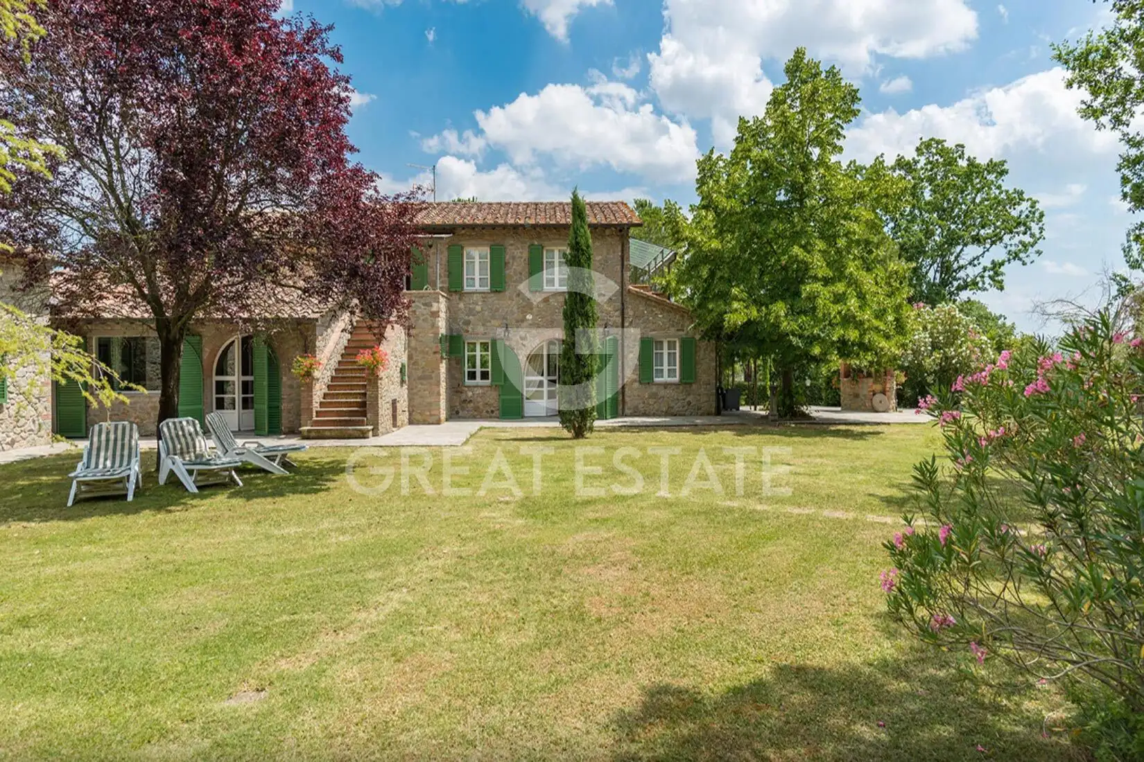 Дом 385м² в Италии, Ареццо. Стоимостью 1090000€ аренда фото-13