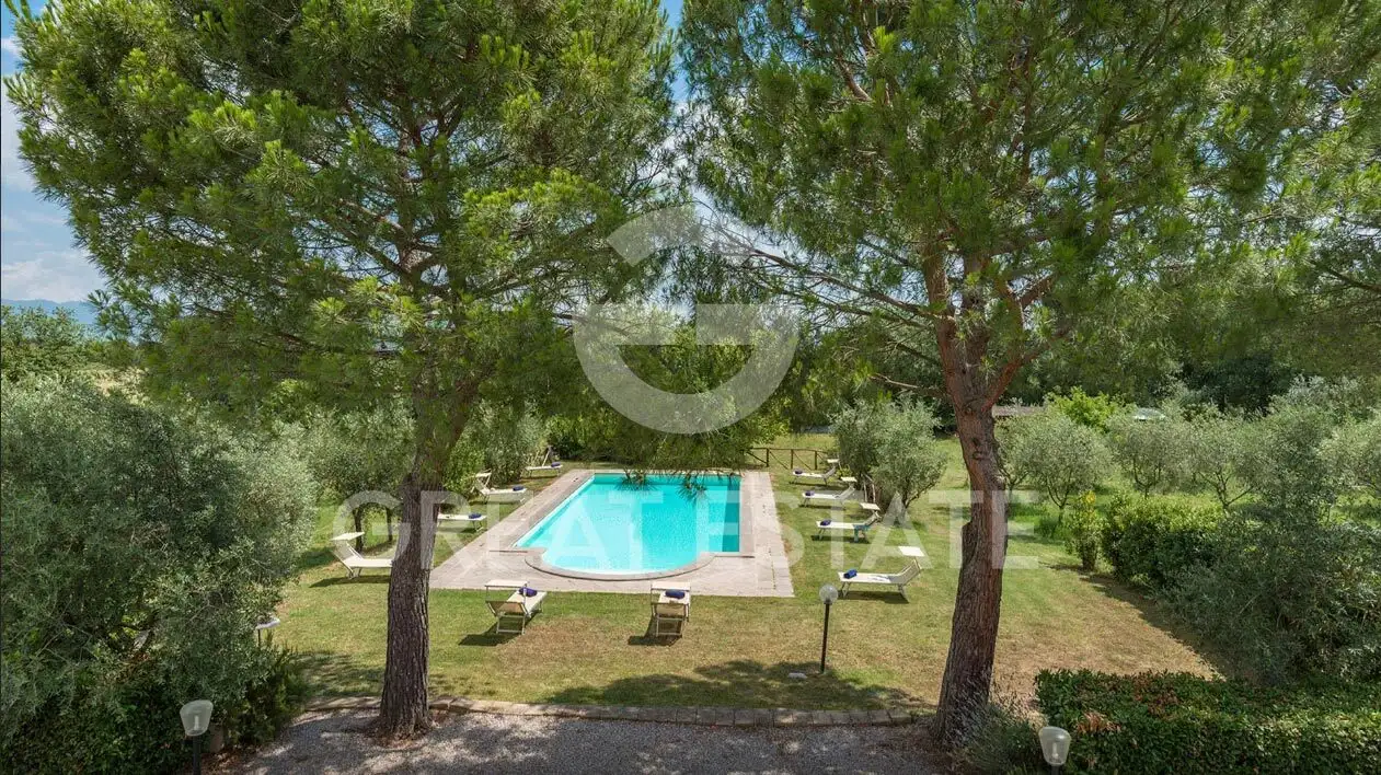 Дом 385м² в Италии, Ареццо. Стоимостью 1090000€ аренда фото-14