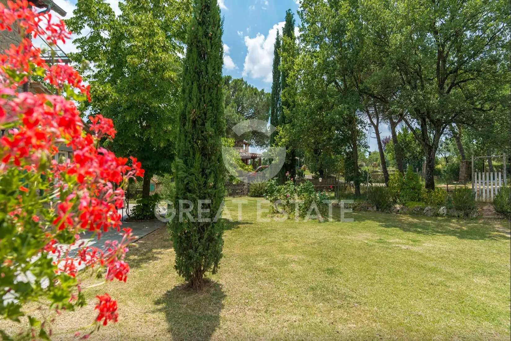 Дом 485м² в Италии, Ареццо. Стоимостью 1350000€ аренда фото-12