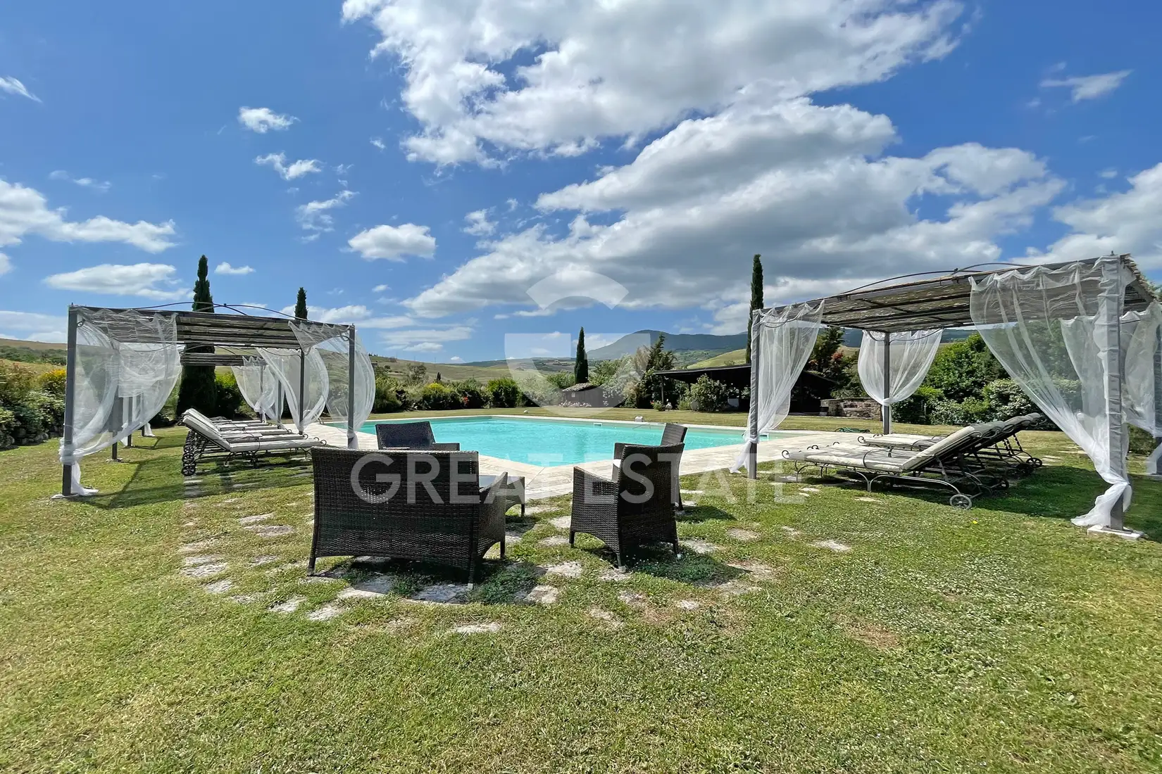 Дом 848м² в Италии, Сиена. Стоимостью 1750000€ аренда фото-13