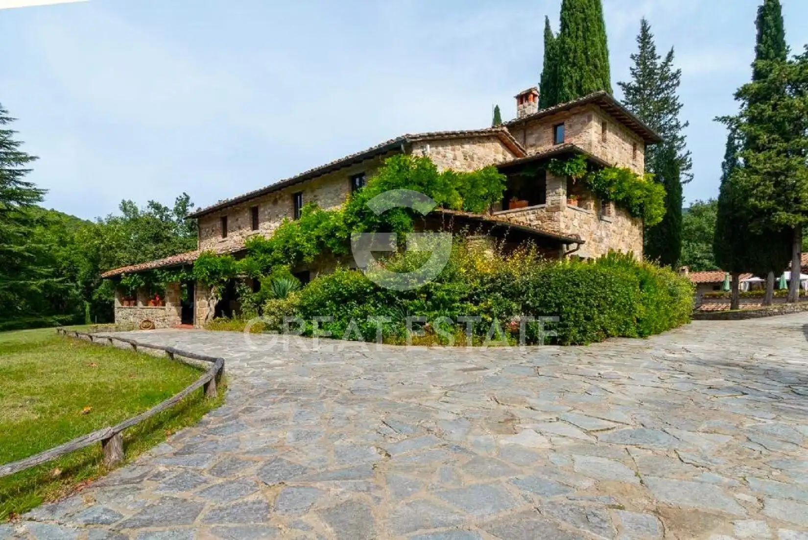 Дом 1117м² в Италии, Ареццо. Стоимостью 1490000€ аренда фото-2